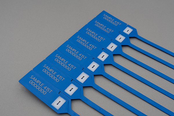gp415 pull-up seal with metal insert