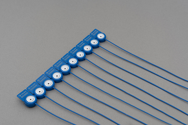 gp570 pull-up seal with metal insert